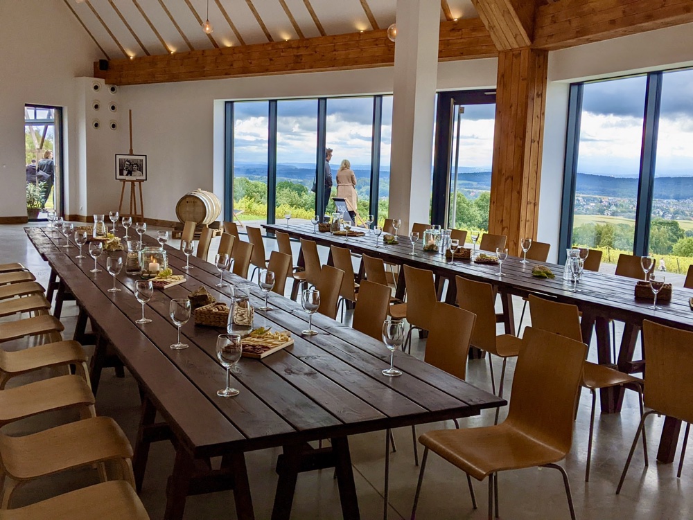 Sunday Vineyard Tour & Wine Tasting